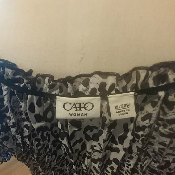 Casual, leopard print shirt. - Picture 3 of 4